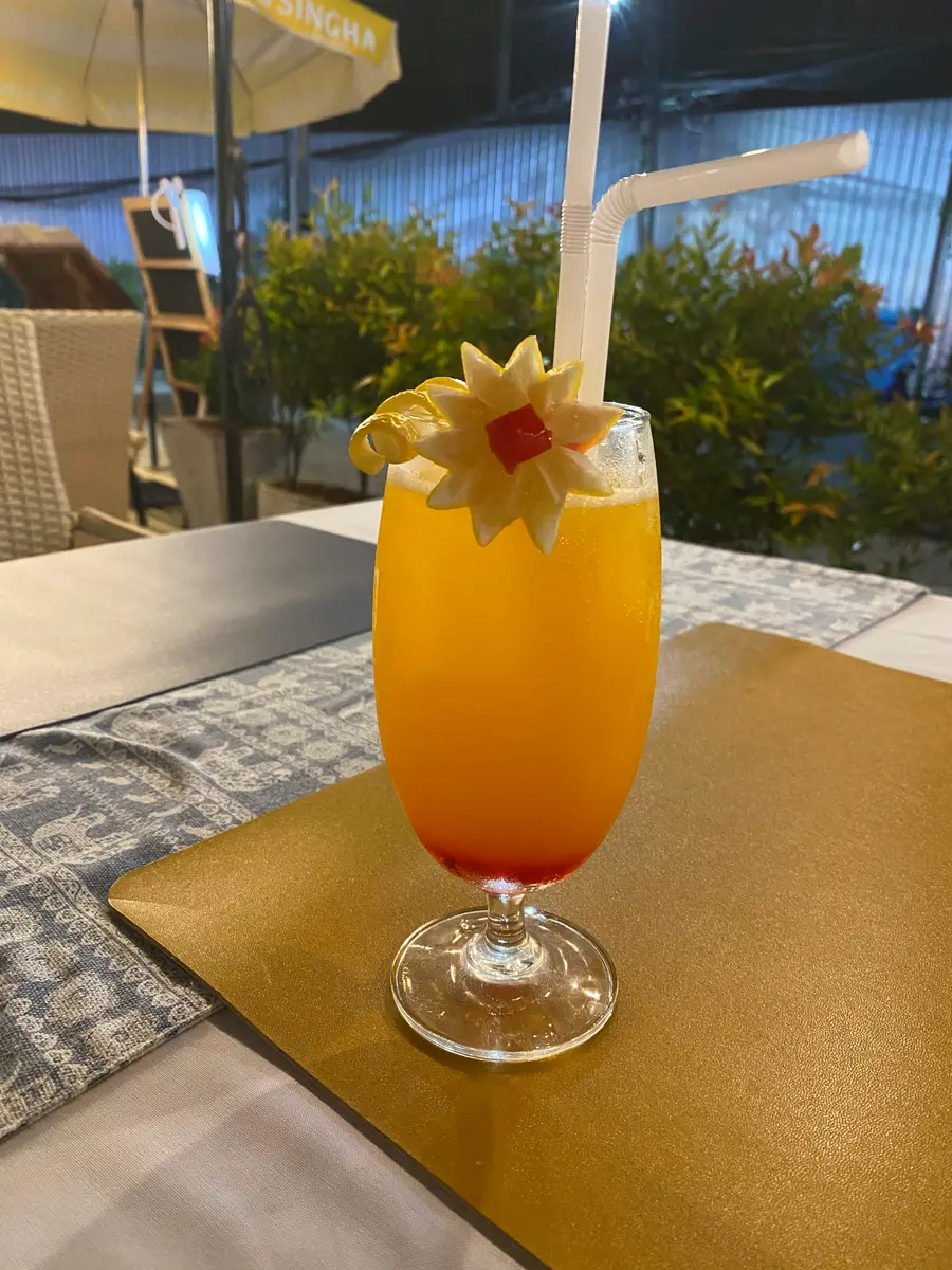 Blu Wave Thai & Seafood Bistro